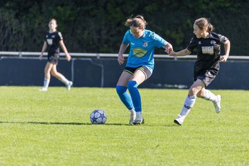Bild 72 - wBJ SV Henstedt Ulzburg - FSG Oldendorf Itzehoe : Ergebnis: 2:5